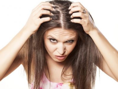 Comment lutter contre la perte de cheveux : astuces